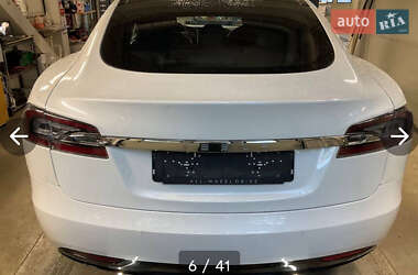 Лифтбек Tesla Model S 2018 в 
