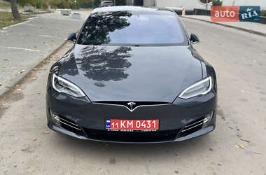 Ліфтбек Tesla Model S 2020 в Запоріжжі