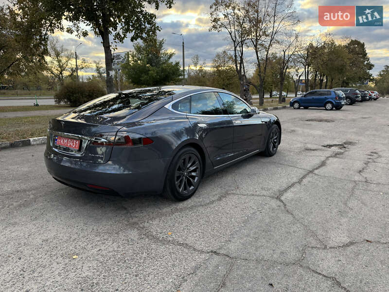 Ліфтбек Tesla Model S 2020 в Запоріжжі