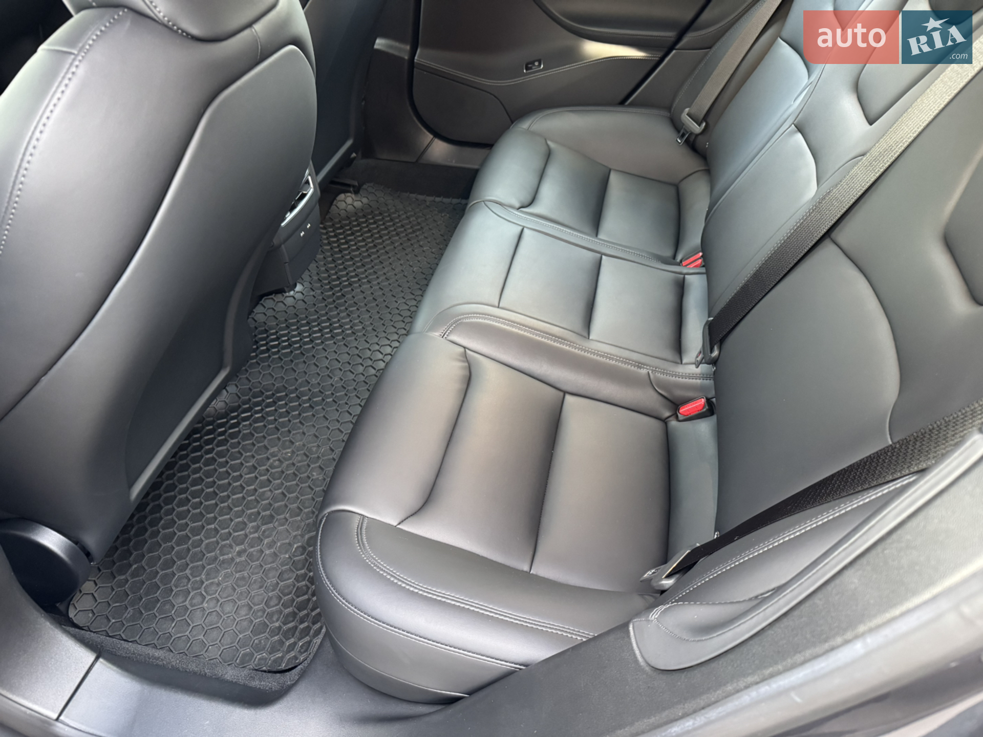 2020 Tesla Model S - мініатюра 23