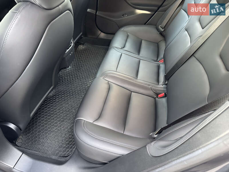 Ліфтбек Tesla Model S 2020 в Запоріжжі