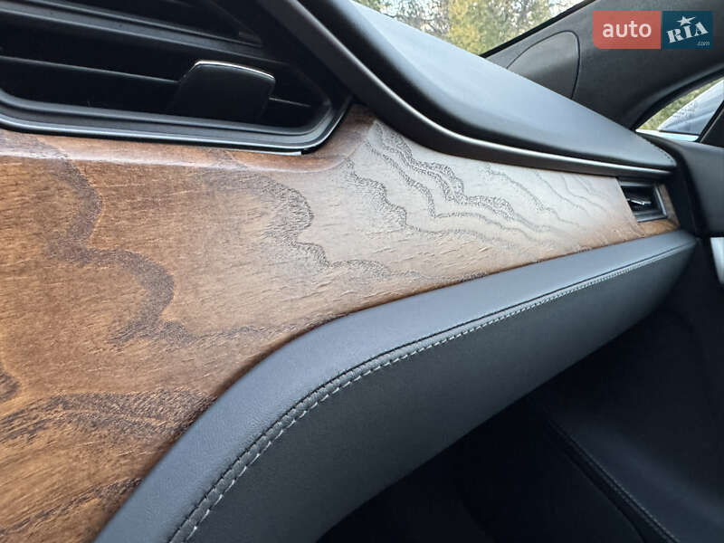 Ліфтбек Tesla Model S 2020 в Запоріжжі