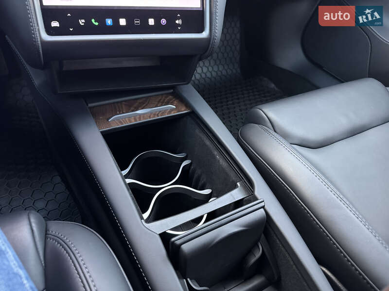 Ліфтбек Tesla Model S 2020 в Запоріжжі