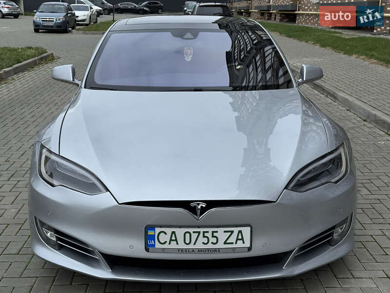 Ліфтбек Tesla Model S 2016 в Житомирі