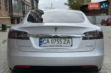 Лифтбек Tesla Model S 2016 в 