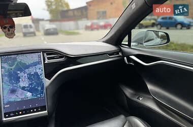 Лифтбек Tesla Model S 2016 в 