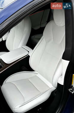 Ліфтбек Tesla Model S 2021 в 