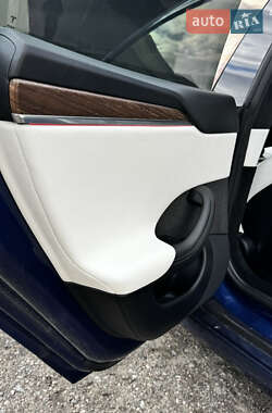 Ліфтбек Tesla Model S 2021 в 