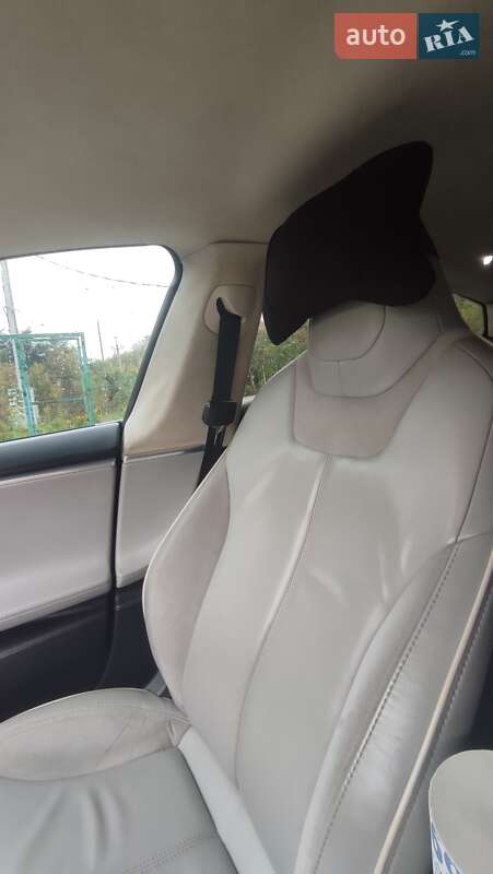 Лифтбек Tesla Model S 2013 в Житомире фото 11 Лифтбек Tesla Model S 2013 в Житомире