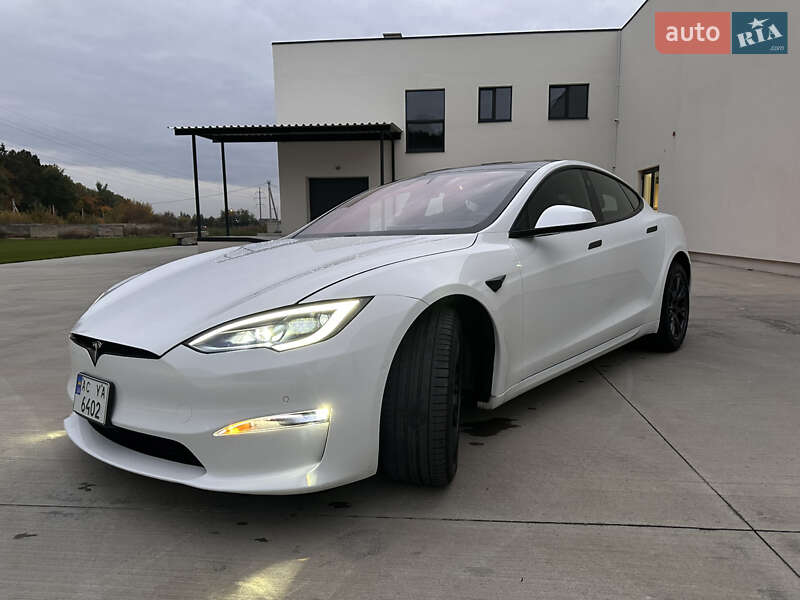 Лифтбек Tesla Model S 2021 в Рованцах
