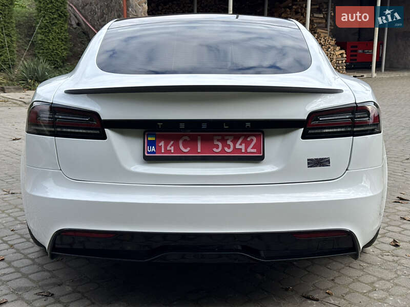 Лифтбек Tesla Model S 2024 в Львове