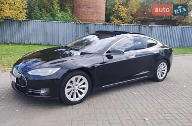 Tesla Model S 2014