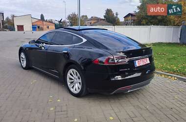 Лифтбек Tesla Model S 2014 в 