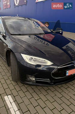 Tesla Model S 2014