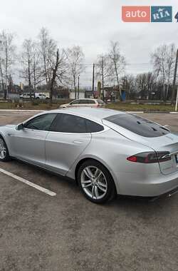 Лифтбек Tesla Model S 2014 в 