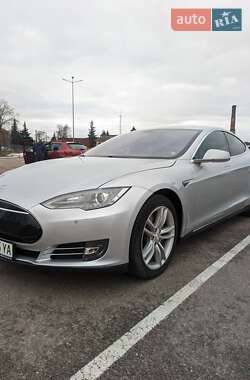 Tesla Model S 2014