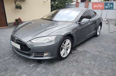 Tesla Model S 2013