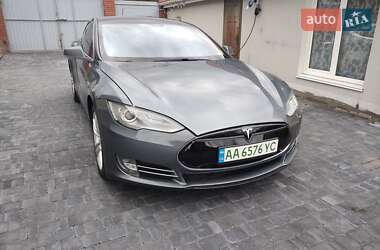 Ліфтбек Tesla Model S 2013 в 
