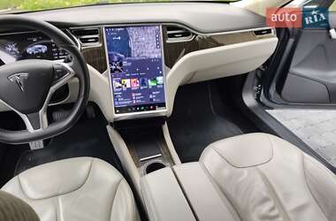 Ліфтбек Tesla Model S 2013 в 