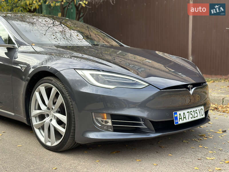 Ліфтбек Tesla Model S 2020 в Києві