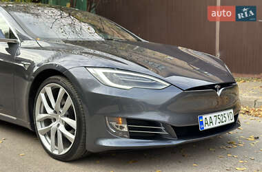 Лифтбек Tesla Model S 2020 в 