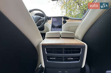 Лифтбек Tesla Model S 2020 в 