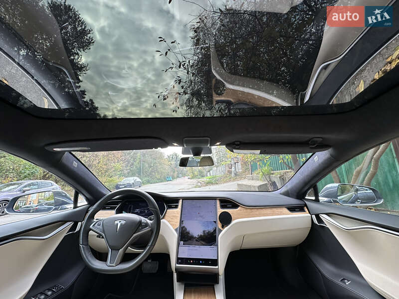Ліфтбек Tesla Model S 2020 в Києві