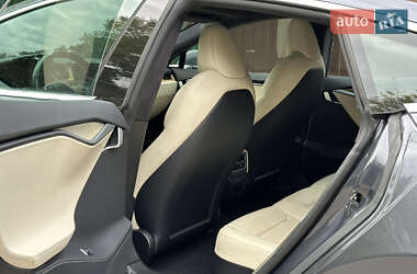 Лифтбек Tesla Model S 2020 в 