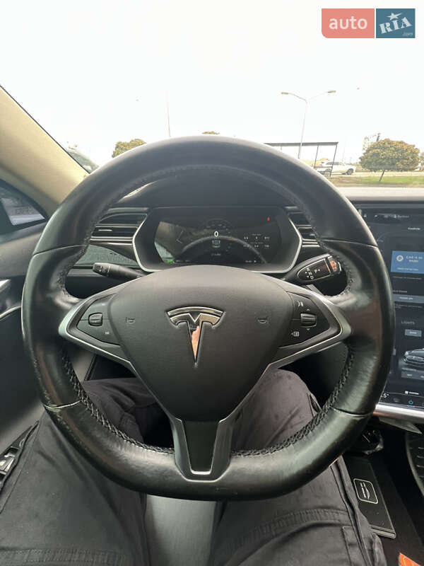 Ліфтбек Tesla Model S 2014 в Києві фото 27 Ліфтбек Tesla Model S 2014 в Києві