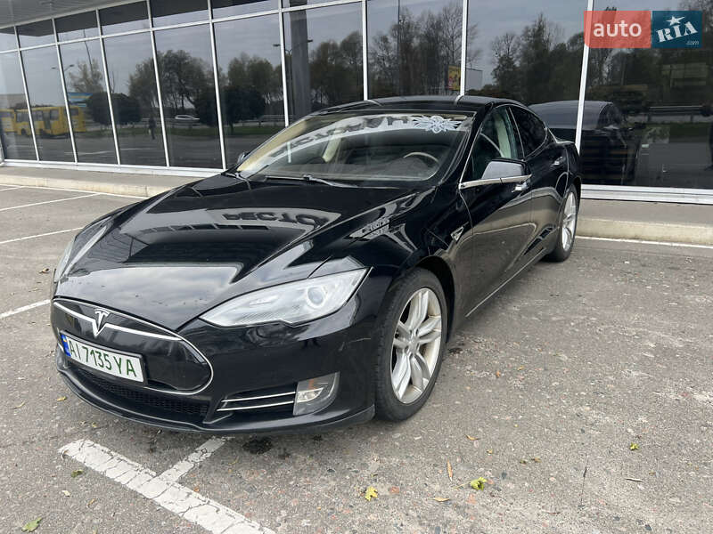 Ліфтбек Tesla Model S 2014 в Києві фото 32 Ліфтбек Tesla Model S 2014 в Києві