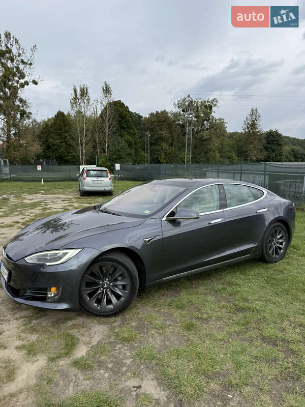 Лифтбек Tesla Model S 2018 в Львове фото 4 Лифтбек Tesla Model S 2018 в Львове