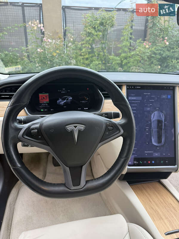 Лифтбек Tesla Model S 2018 в Львове фото 17 Лифтбек Tesla Model S 2018 в Львове