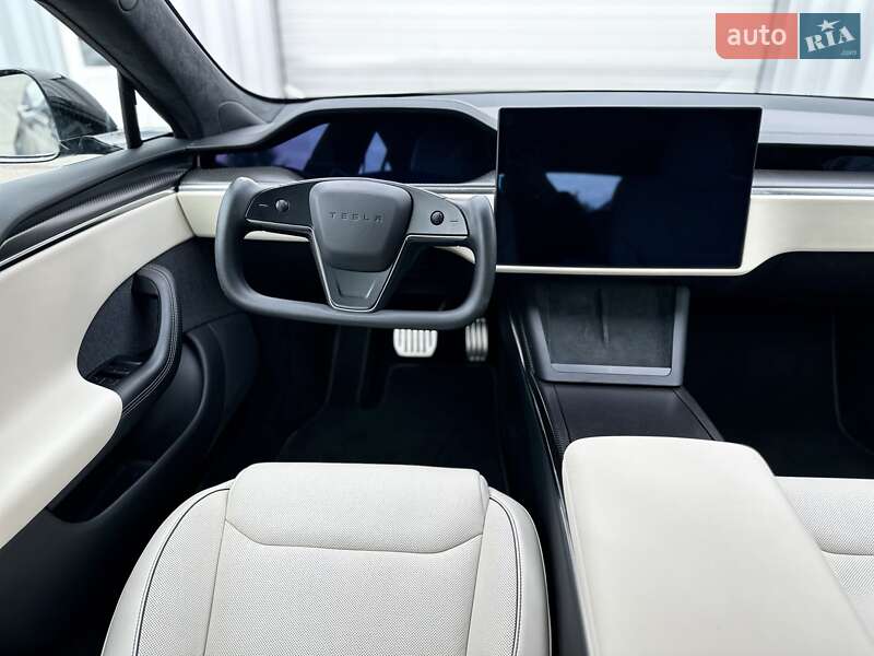 Лифтбек Tesla Model S 2021 в Киеве