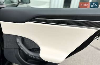 Лифтбек Tesla Model S 2021 в Киеве