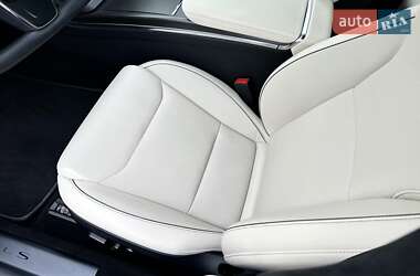 Лифтбек Tesla Model S 2021 в 