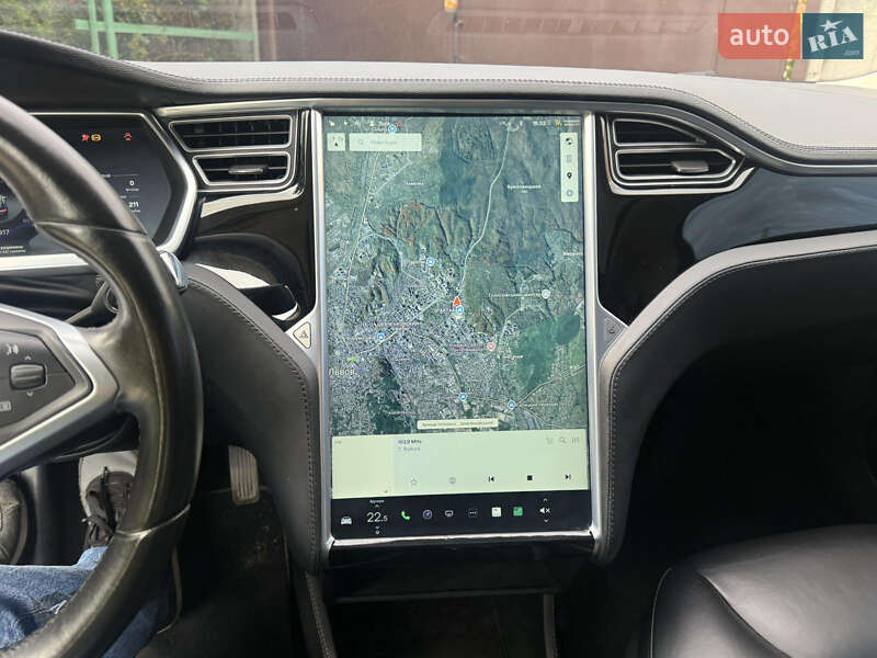 Ліфтбек Tesla Model S 2014 в Львові