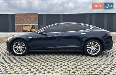 Лифтбек Tesla Model S 2014 в 