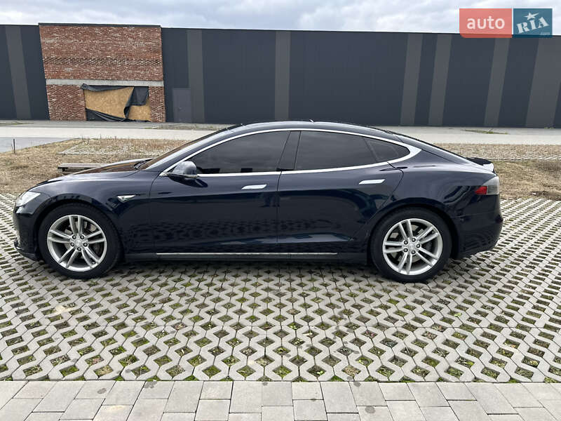 Ліфтбек Tesla Model S 2014 в Хмельницькому