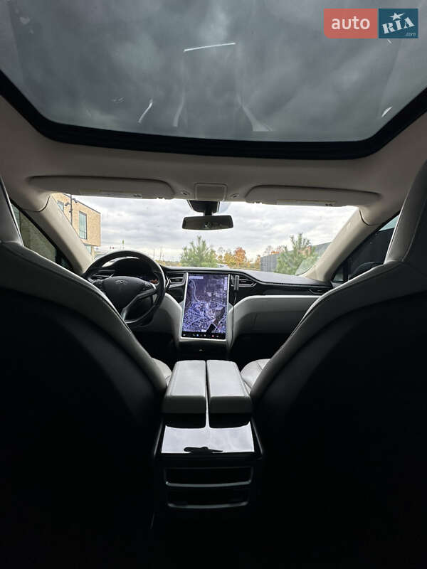 Ліфтбек Tesla Model S 2014 в Хмельницькому