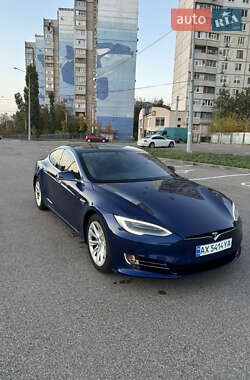 Tesla Model S 2019