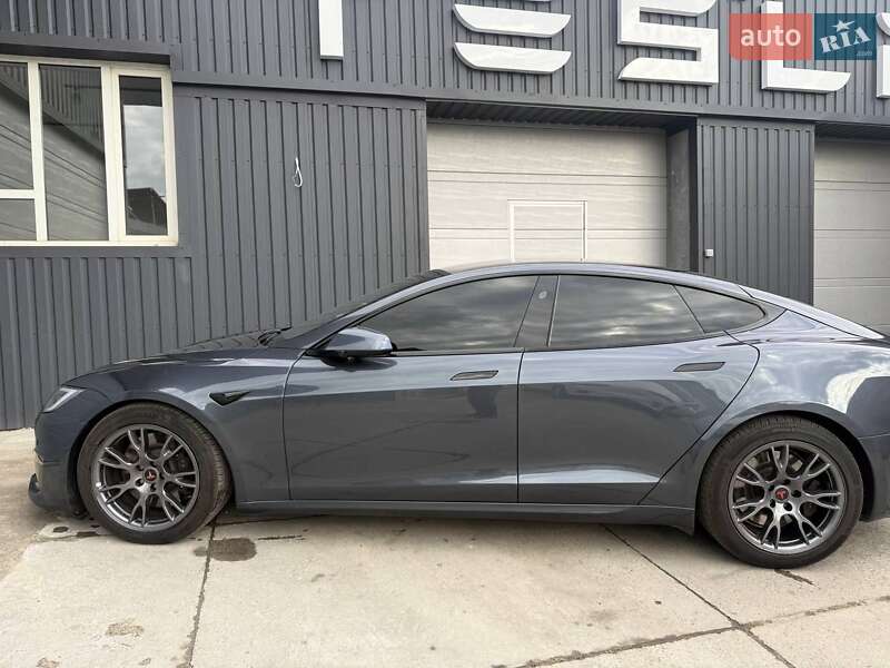 Лифтбек Tesla Model S 2022 в Днепре