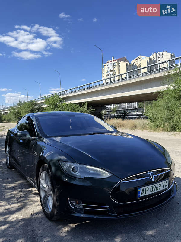 Ліфтбек Tesla Model S 2014 в Запоріжжі фото 6 Ліфтбек Tesla Model S 2014 в Запоріжжі