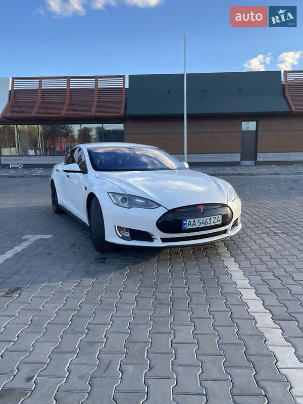 Ліфтбек Tesla Model S 2013 в Кривому Розі