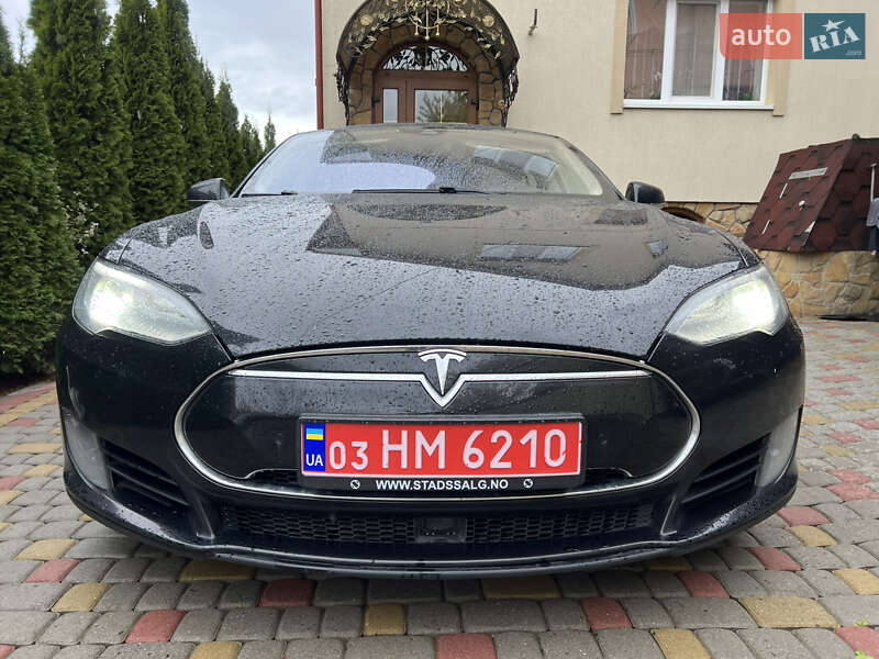 Лифтбек Tesla Model S 2015 в Львове фото 27 Лифтбек Tesla Model S 2015 в Львове
