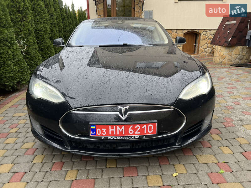Лифтбек Tesla Model S 2015 в Львове фото 28 Лифтбек Tesla Model S 2015 в Львове