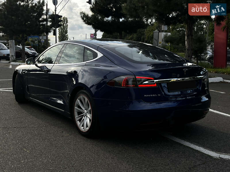 Лифтбек Tesla Model S 2017 в Одессе