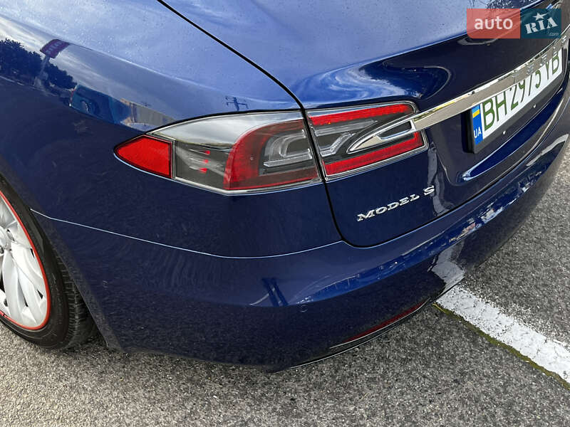 Лифтбек Tesla Model S 2017 в Одессе