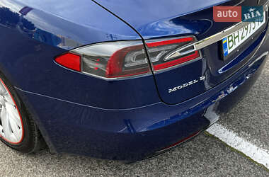 Ліфтбек Tesla Model S 2017 в  фото 6 Ліфтбек Tesla Model S 2017 в