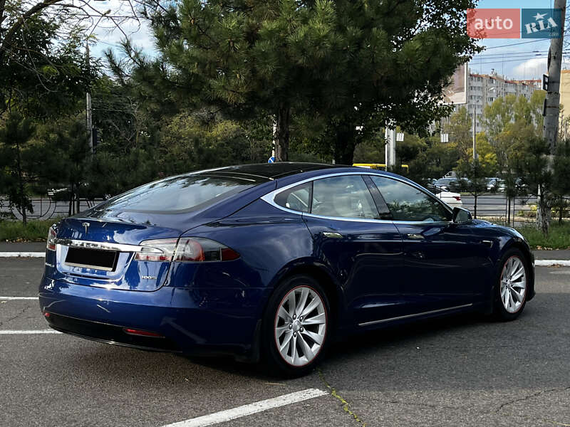 Лифтбек Tesla Model S 2017 в Одессе