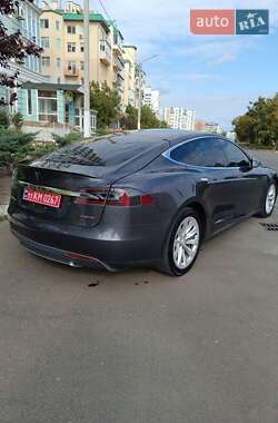 Лифтбек Tesla Model S 2014 в 